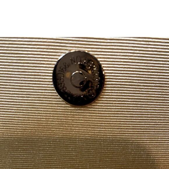 Kurt Geiger London Party Eagle Drench Clutch - Size OS (NWT) - Picture 9 of 10